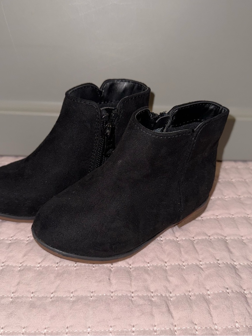 Cat & Jack Baby Girls Black Suede Ankle Boots - Size 6